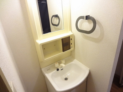 Washroom.  ☆ Morning of preparation here ☆