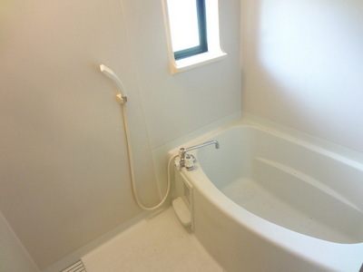 Bath.  ☆ With window! Spacious bath ☆