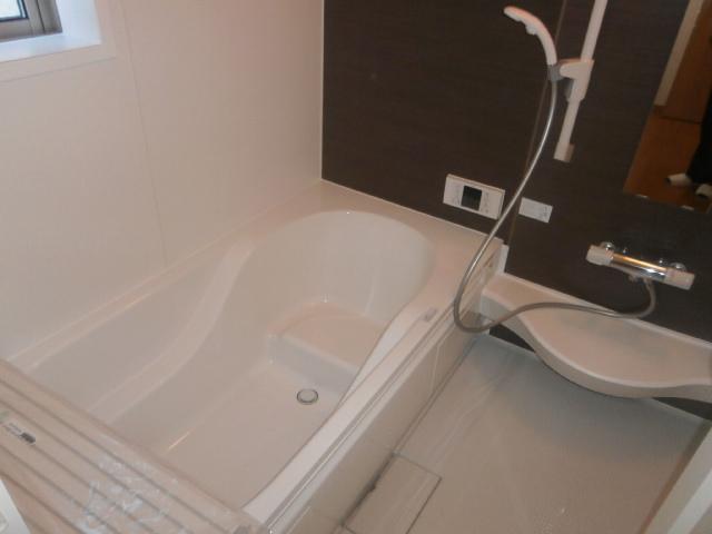 Bathroom. 1 Building Sitz bath can be a multi-step specification bathtub