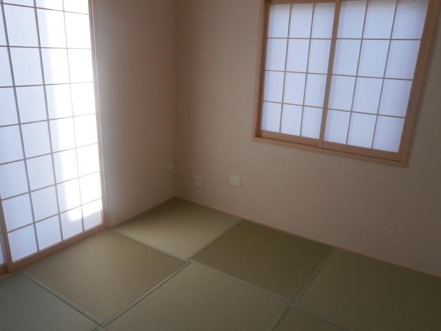 Non-living room. 1 Building First floor Japanese-style room