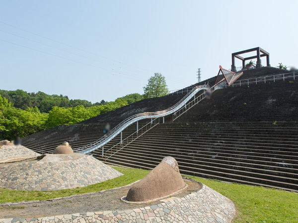 Surrounding environment. Akibadai park (3-minute walk / About 180m)