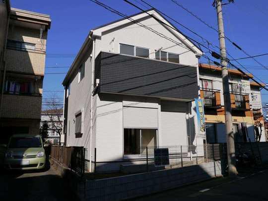 Local appearance photo. Life is a convenient environment has been commercial facility enhancement at Keio Horinouchi Station 12 minutes' walk. There is also to 1km within elementary and junior high schools.