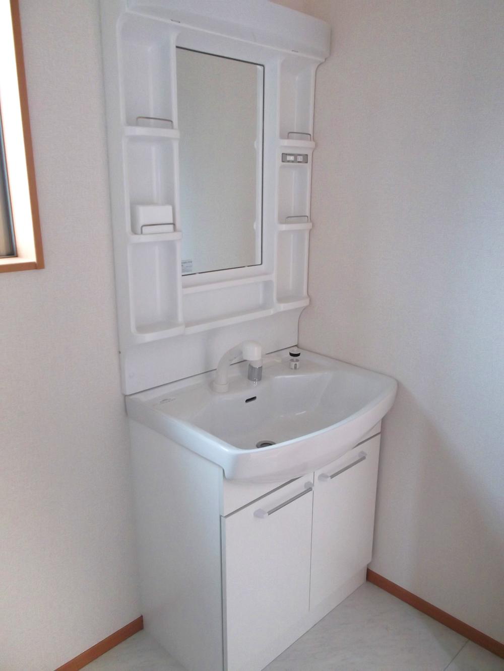 Same specifications photos (Other introspection). Wash basin with the same specification shower