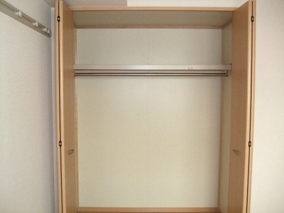 Receipt. Clothes also housed in the bottom toward the hanger