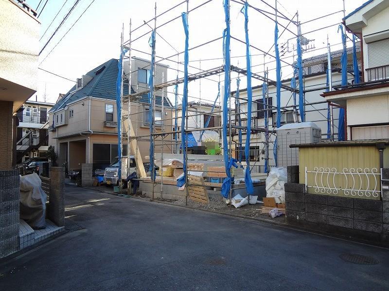 Other local. South-facing 3 room per yang good