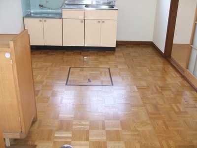 Kitchen. Dining 6 Pledge!