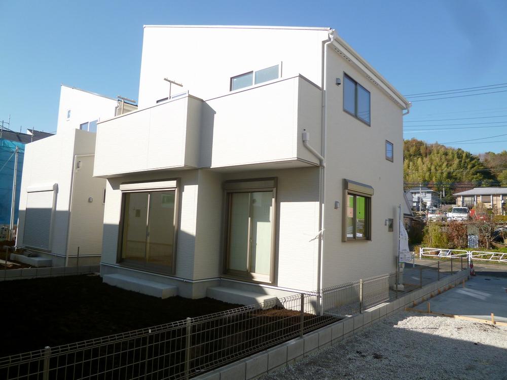 Local appearance photo. 5 Building appearance It is finally completed. (December 14, 2013) Shooting