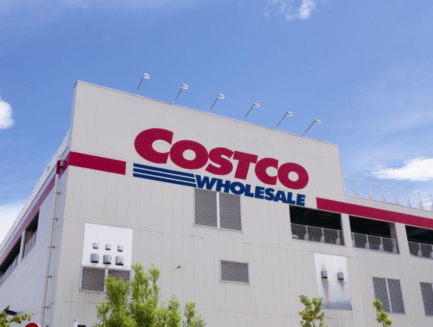 Shopping centre. Costco Wholesale ・ 2180m high quality to Tamasakai warehouse store ・ Membership warehouse-type stores that offer products at low cost