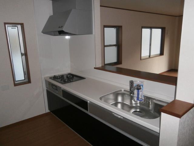 Kitchen. Building 2 Face-to-face kitchen, With counter, Cleaning Easy three-necked gas stove