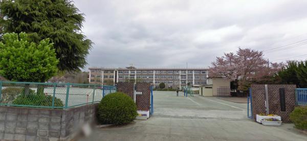 Primary school. Kamiichibukata until elementary school 750m