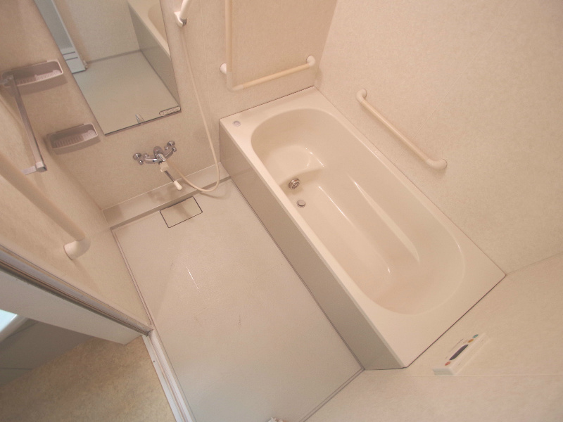 Bath. 1 square meters bathroom with reheating!