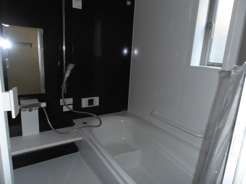 Bathroom. Indoor (11 May 2013) Shooting