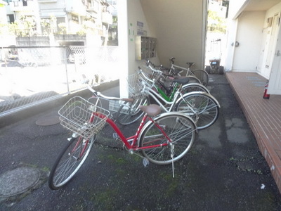 Other common areas. ☆ Bicycle-parking space ☆