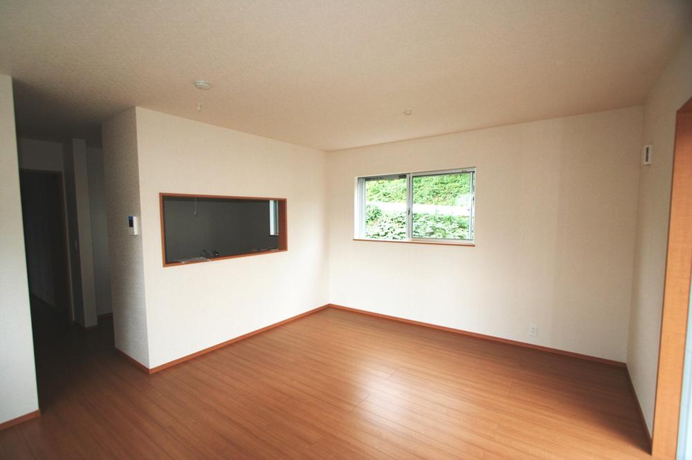 Living. Local (11 May 2013) Shooting