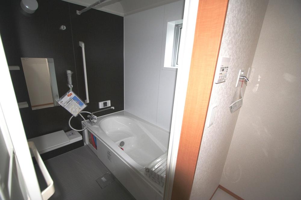 Bathroom. Local (11 May 2013) Shooting