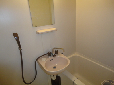 Bath. Refreshing refreshing bath time!