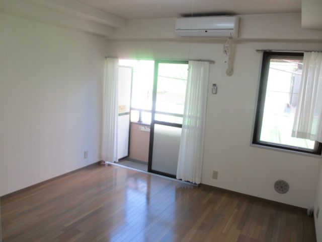 Living and room. It is southeast of the room.