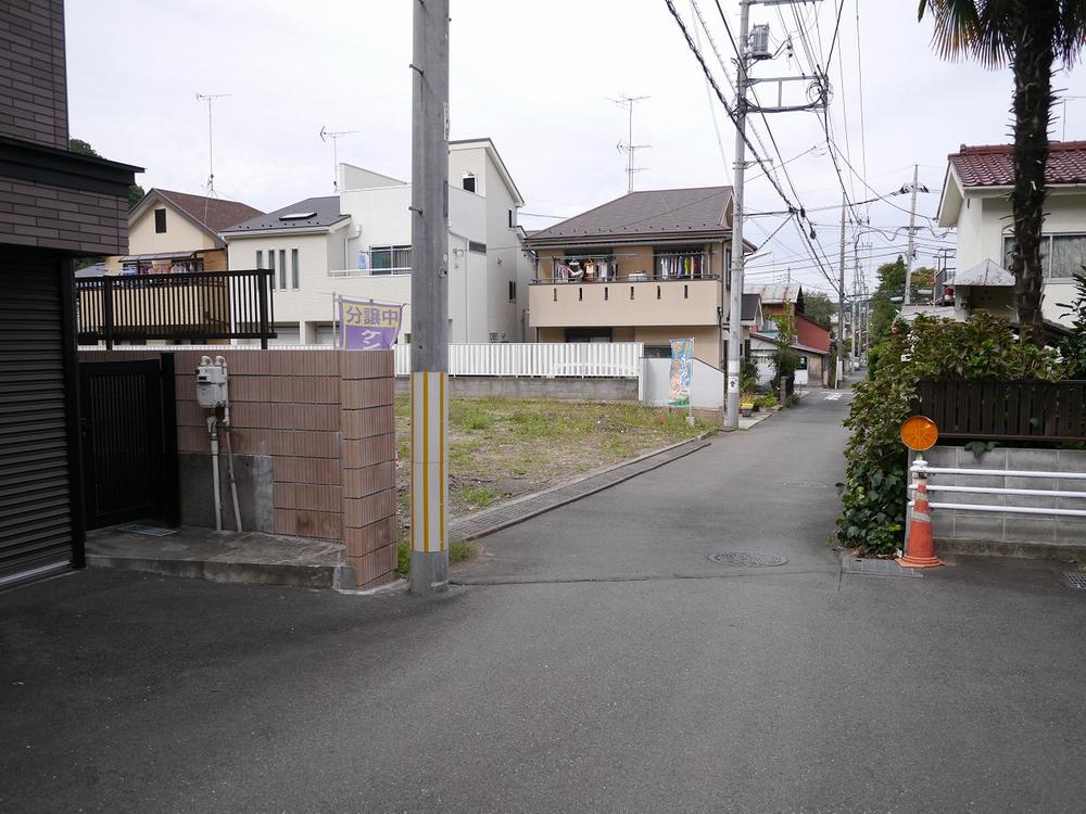 Local photos, including front road. Good location per shopping of Takao Station 7-minute walk ・ It is convenient to all commuters. You can commute to sit in the station of origin.