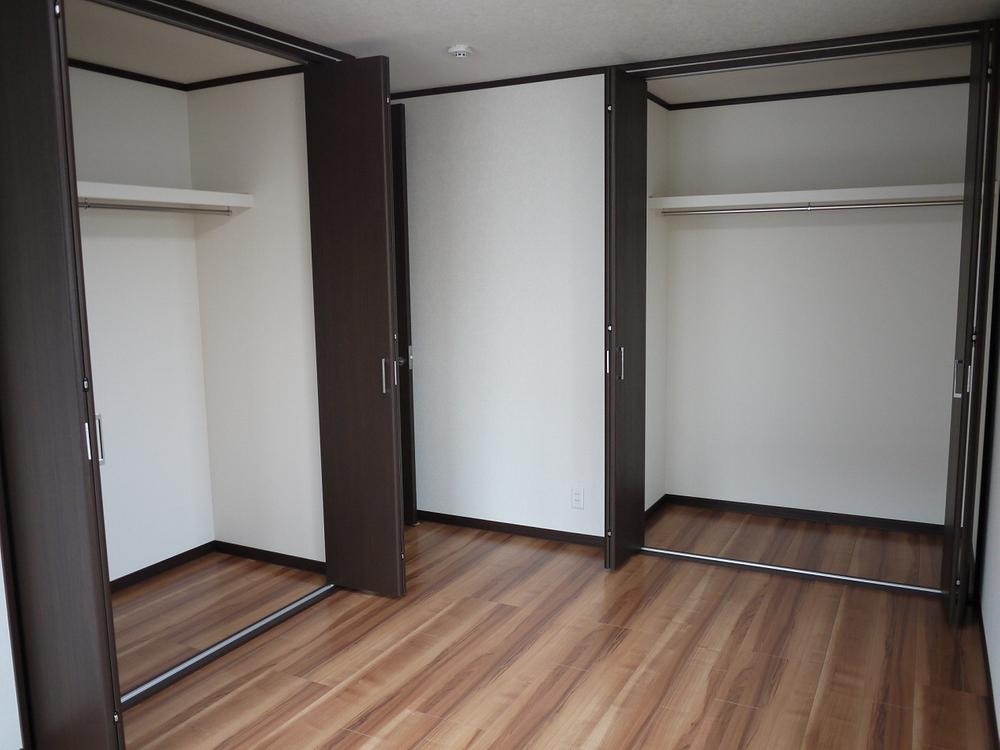 Same specifications photos (Other introspection)