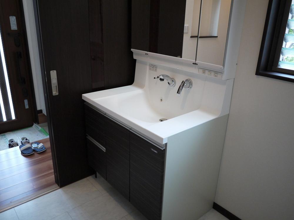 Same specifications photos (Other introspection)