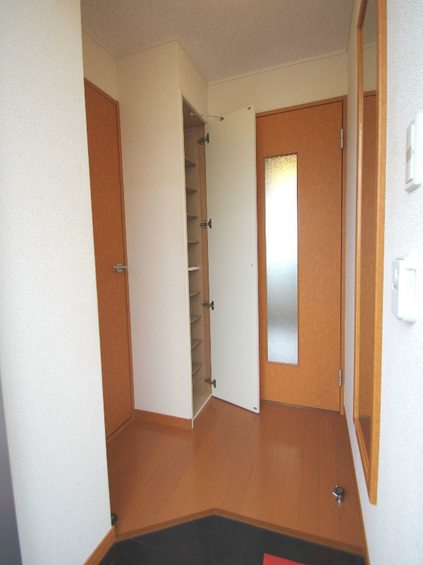 Entrance. Entrance hall