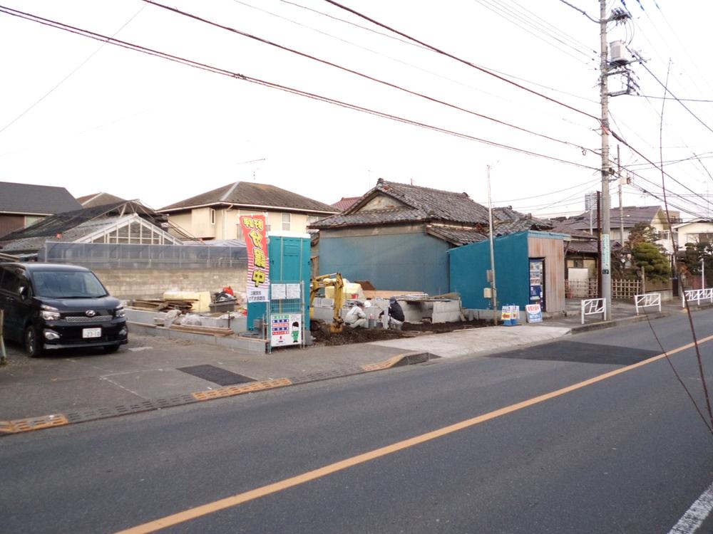 Local appearance photo. Local (12 May 2013) Shooting