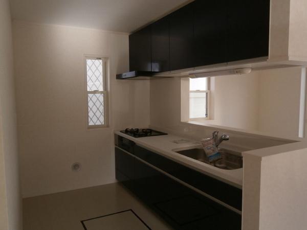 Kitchen. 1 Building Face-to-face kitchen also conversation with your family and friends bouncy