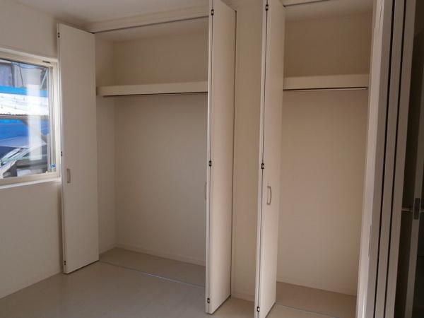 Non-living room. 1 Building Continuous with the living 1 Kaiyoshitsu