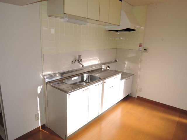 Kitchen. Gasukitchin that two-burner stove can be used