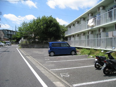 Parking lot. On-site parking lot of spread