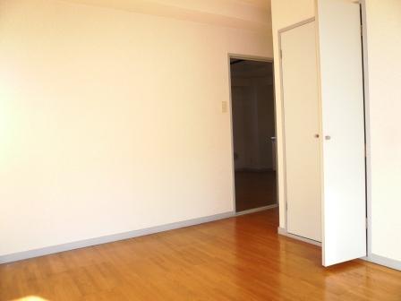 Receipt. Western-style housing