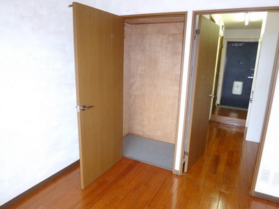 Receipt. Storage closet type