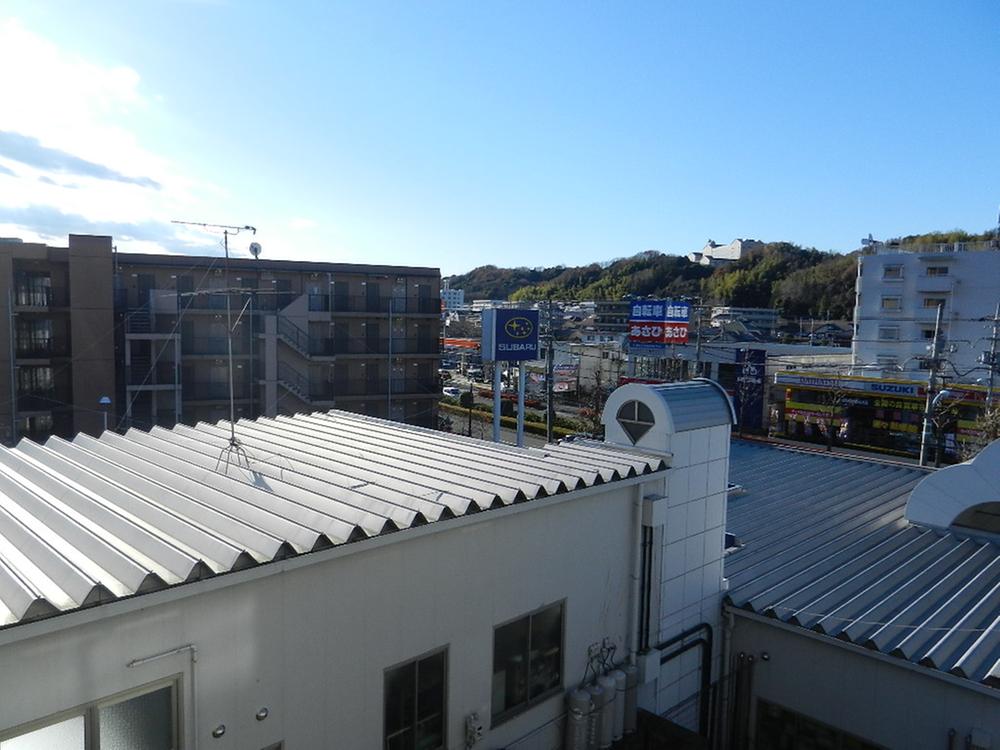 View photos from the dwelling unit. View from the balcony (December 2013) Shooting