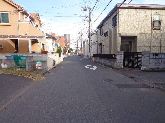 Local photos, including front road. 2013 December 9 shooting