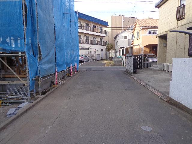 Local photos, including front road. 2013 December 9 shooting