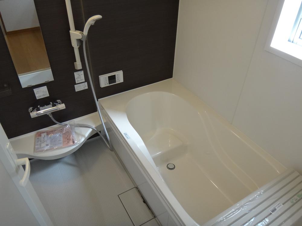 Same specifications photo (bathroom)
