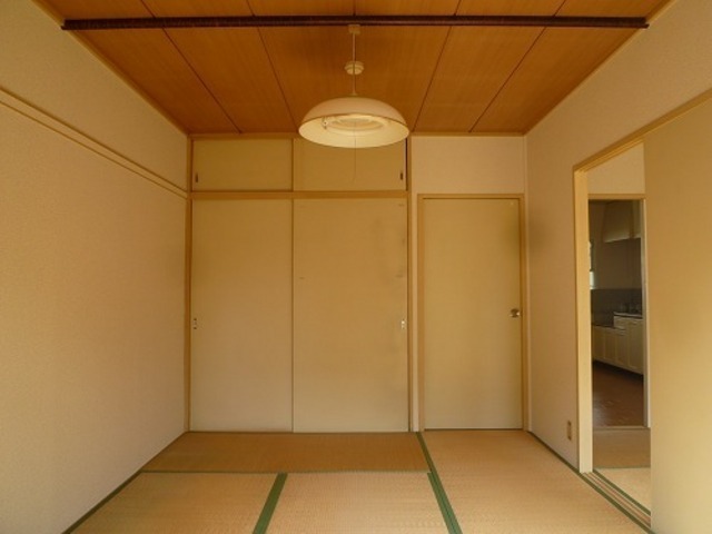 View. Distribution is the type of room