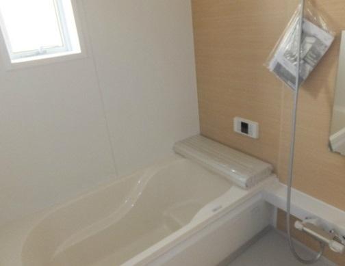 Bathroom. Hitotsubo type bus to heal the fatigue of the day!