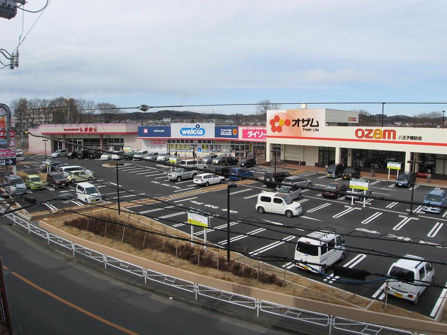 Shopping centre. Up to about Centrale Suwa 630m
