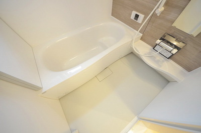 Bath.  ☆ Contact is the bathroom ☆