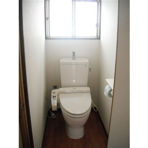 Kitchen. Convenient kitchen also with cupboard