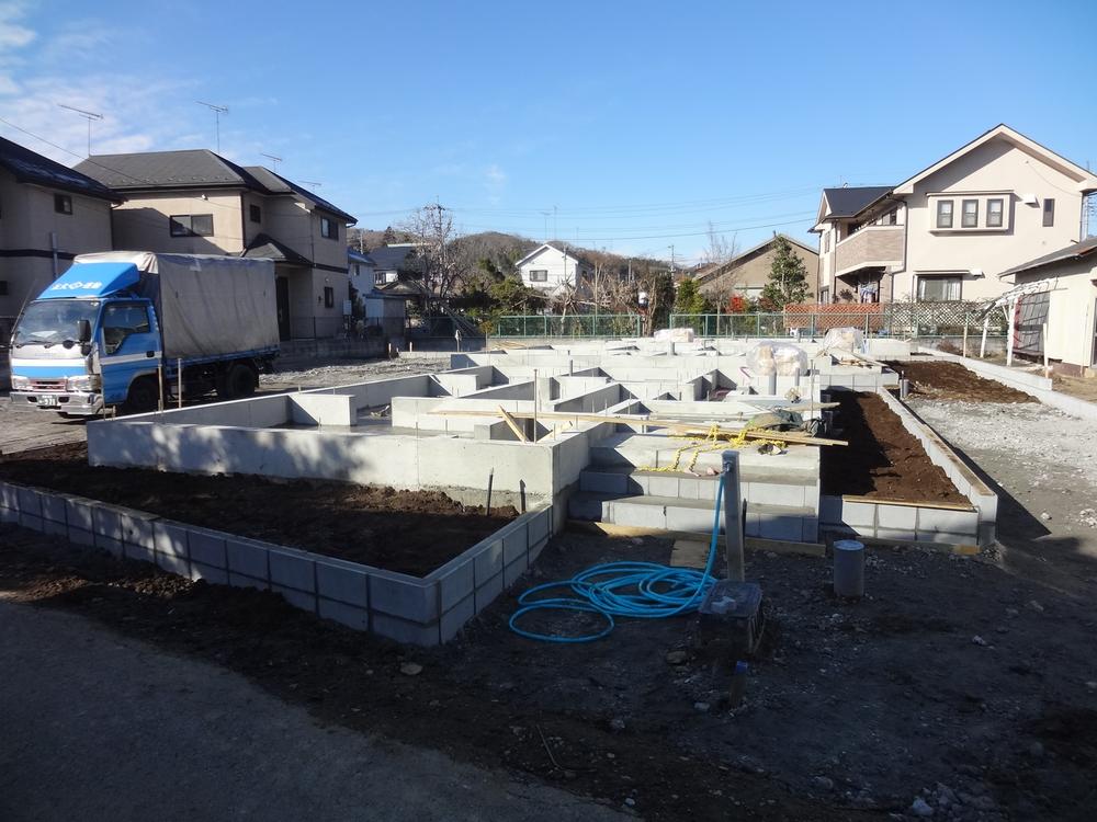 Local appearance photo. Local (12 May 2013) Shooting