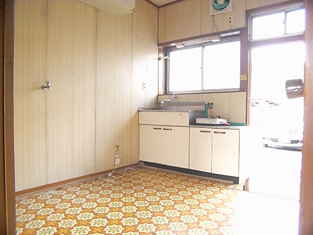 Kitchen. Kitchen 3 Pledge