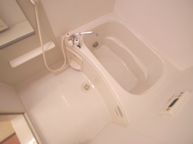 Bath. Reheating bathroom with bathroom dryer!