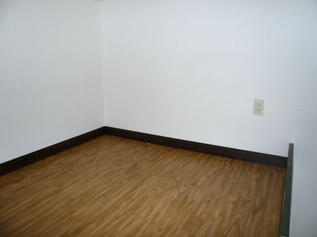 Other. 3 Pledge of loft is ideal for load storeroom field to bed space.