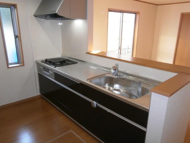 Kitchen. Face-to-face kitchen, Cleaning Easy three-necked stove