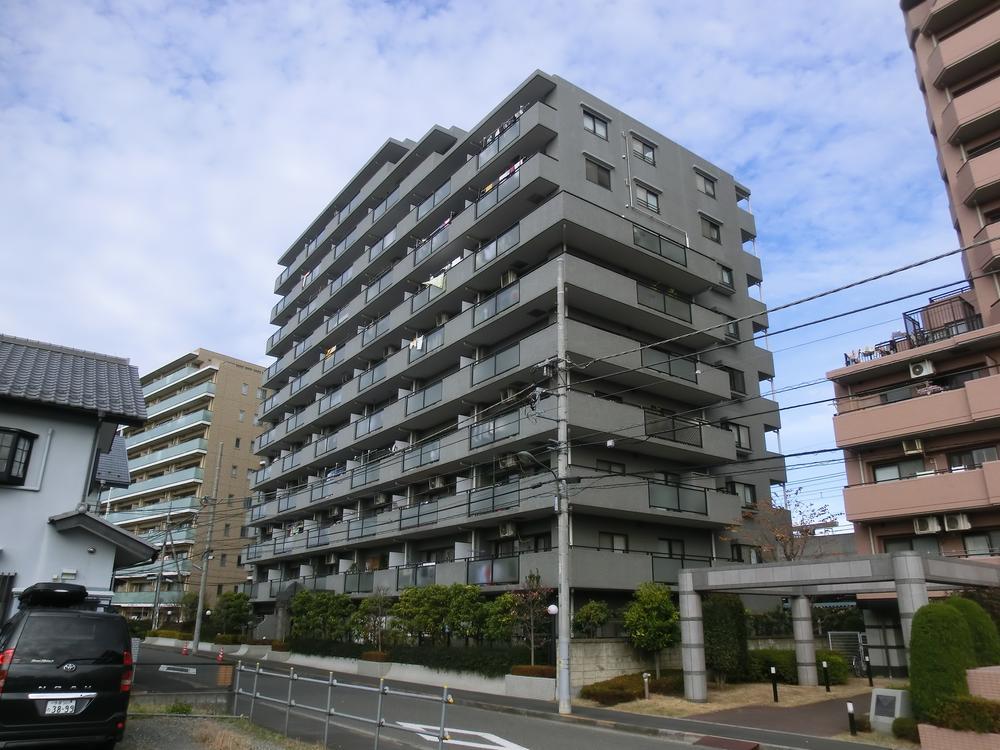 Local appearance photo. Local (12 May 2013) Shooting