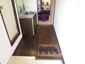 Entrance. Entrance (Model Room)