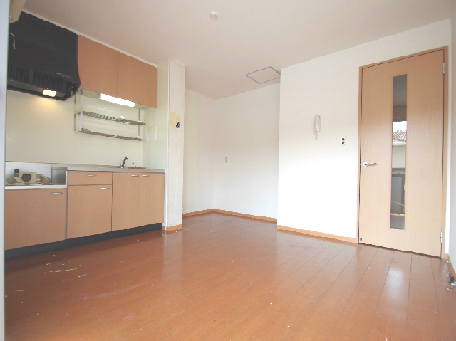 Living and room. Bright dining 7.5 Pledge! (During the renovation)