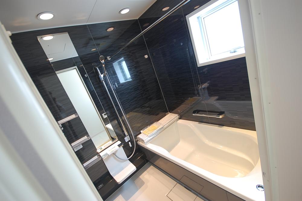 Same specifications photo (bathroom). The company construction cases